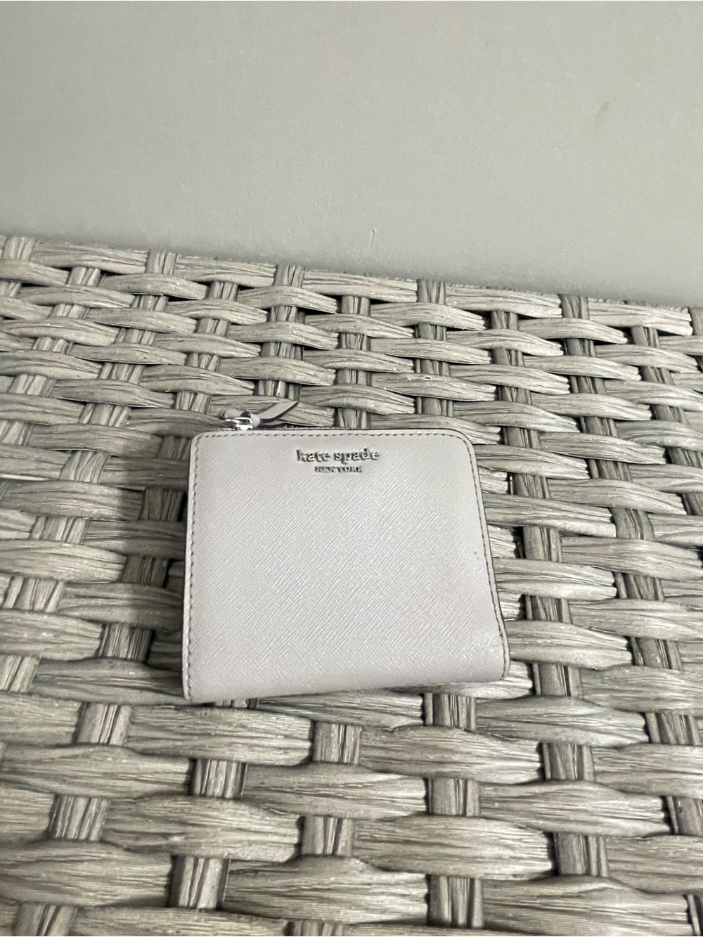 kate spade Light Gray Saffiano Zip Card Holder